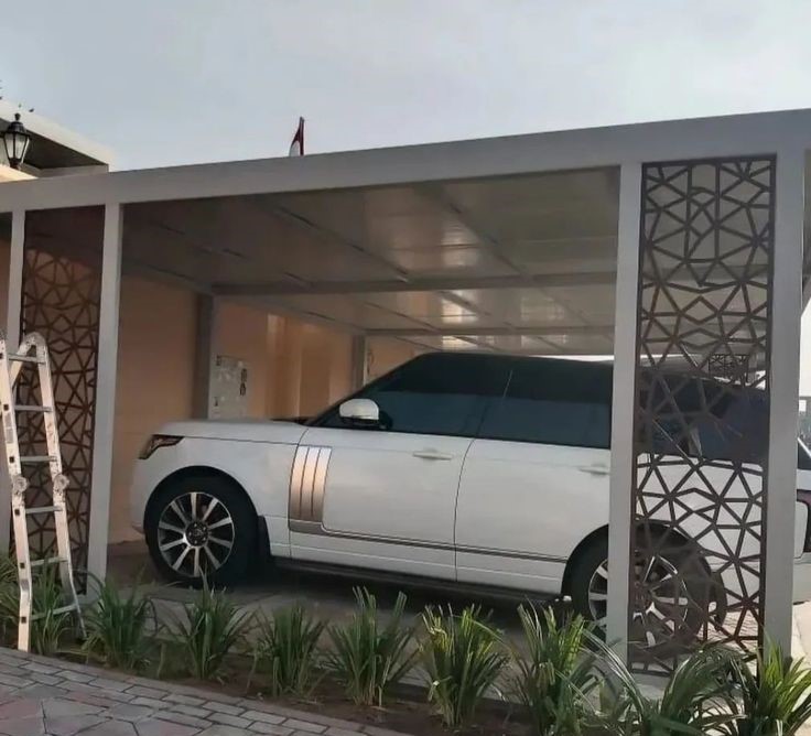 مظلات-مواقف-سيارات-مظلات-وسواتر-اسوار-الخليج